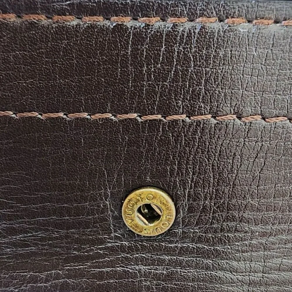 Louis Vuitton LV Brown Leather Utah 6 Key holder - Picture 9 of 12